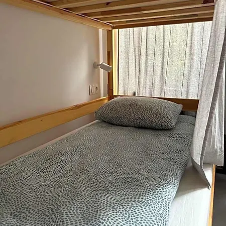 - 24h Parking Ostello *