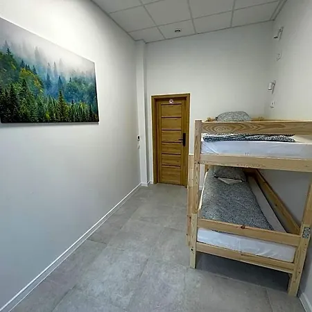Ostello - 24h Parking *